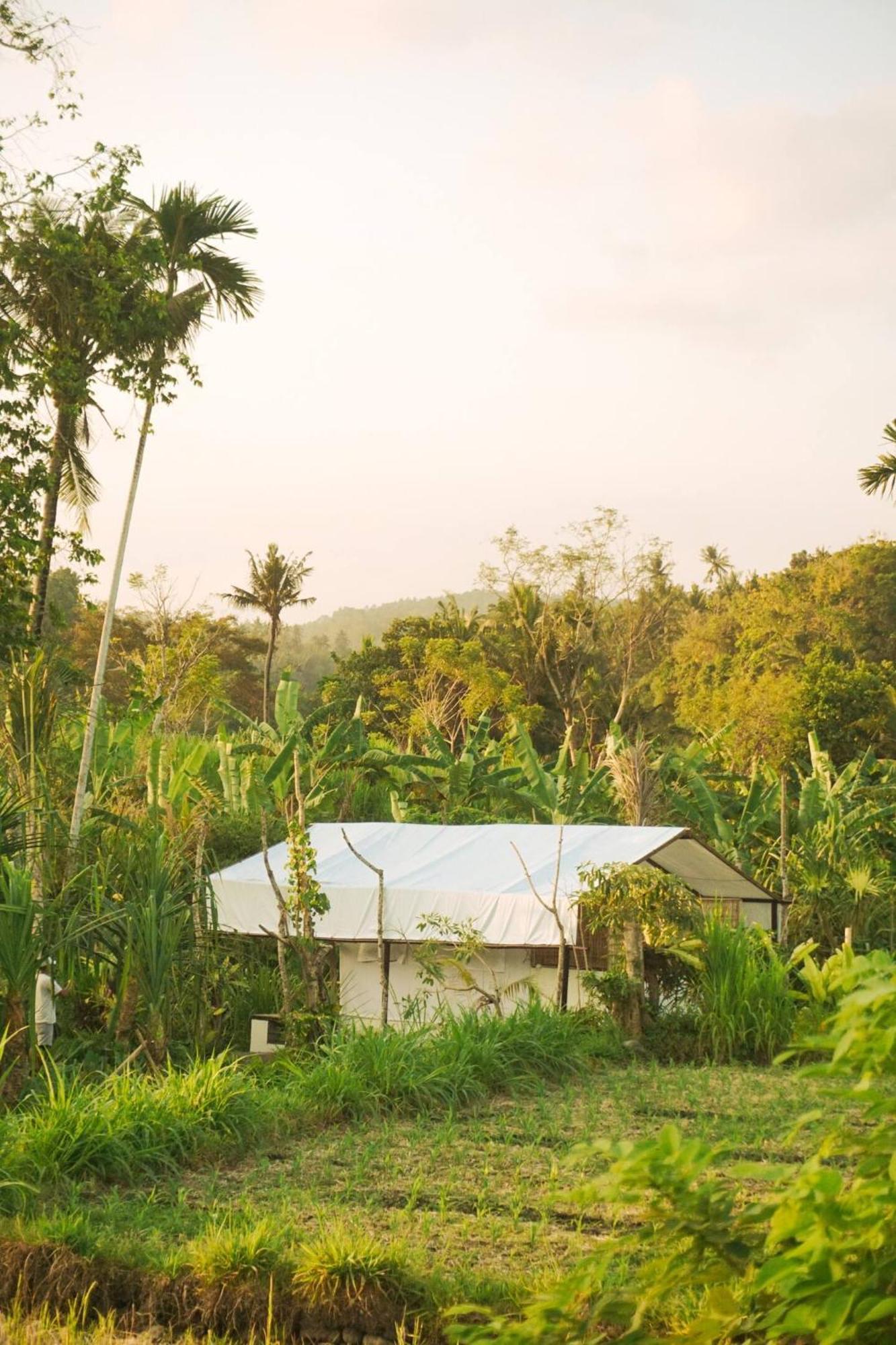 Camani Glamping Hotel Karangasem  Exterior photo