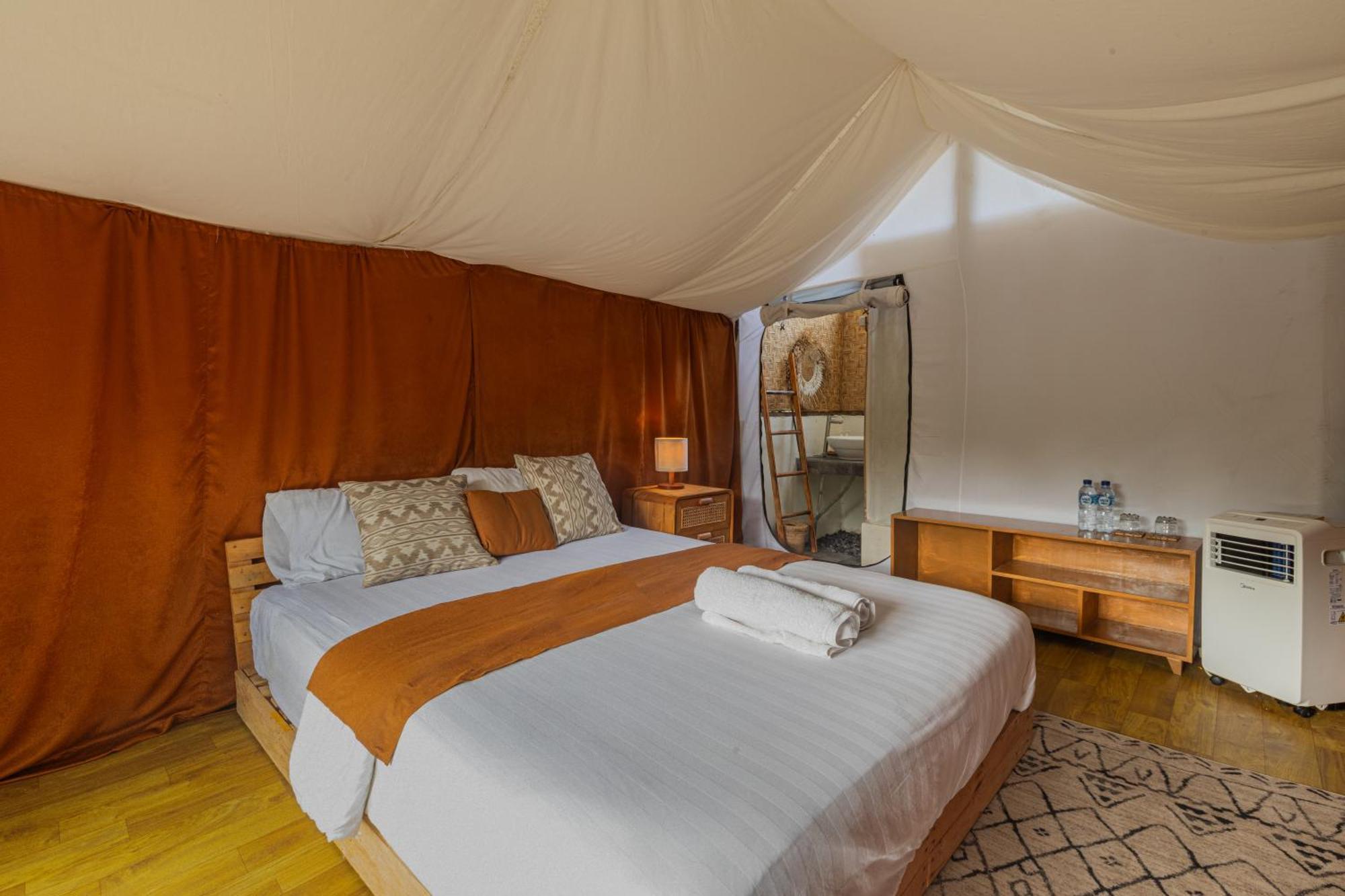 Camani Glamping Hotel Karangasem  Exterior photo