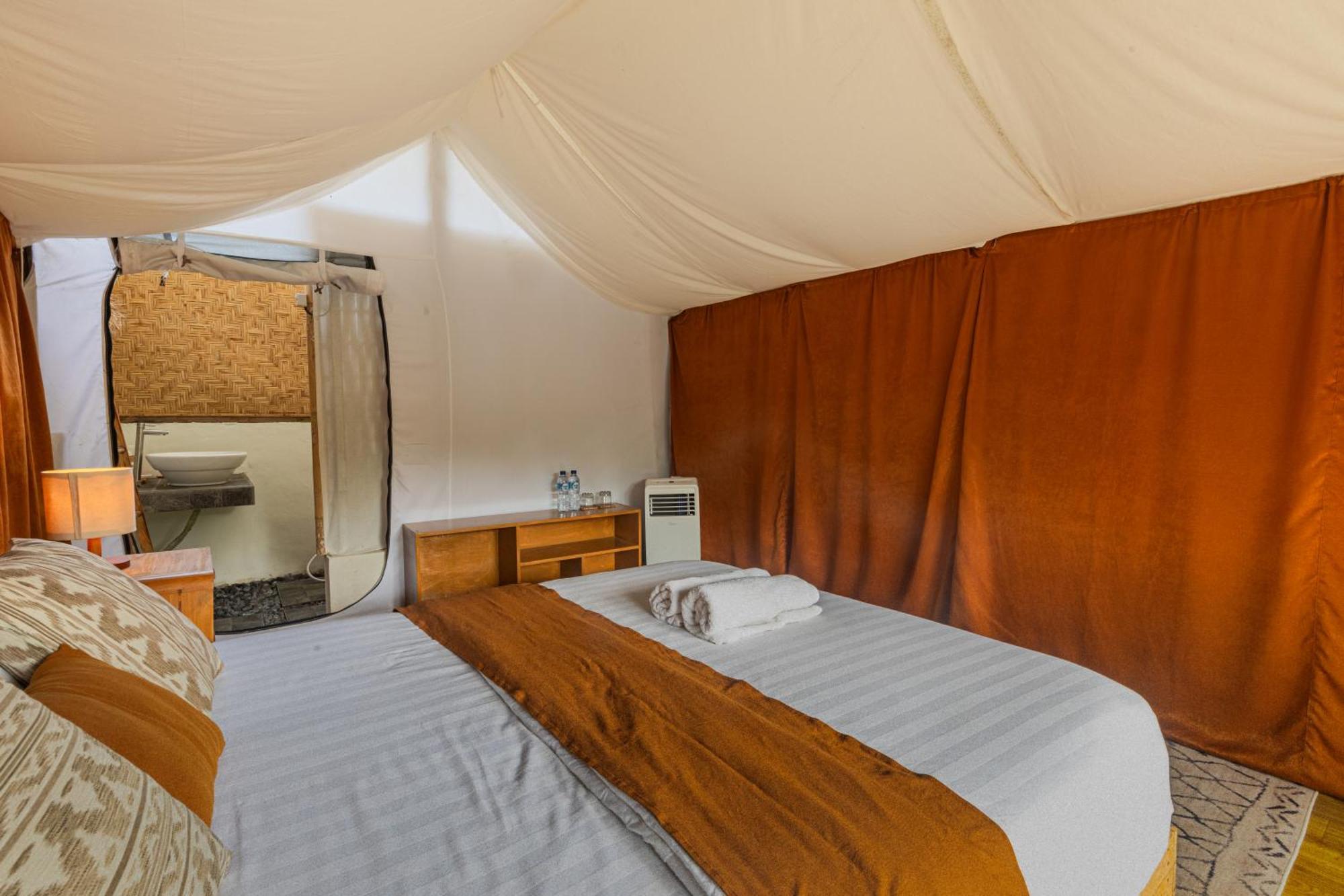 Camani Glamping Hotel Karangasem  Exterior photo
